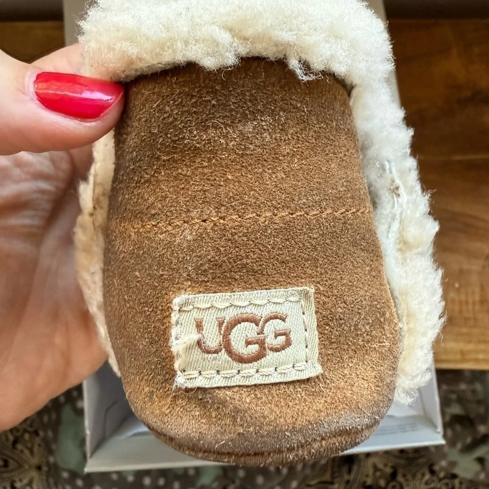 Baby UGG AUSTRALIA chestnut sheepskin boots S Small / 2-3 infant